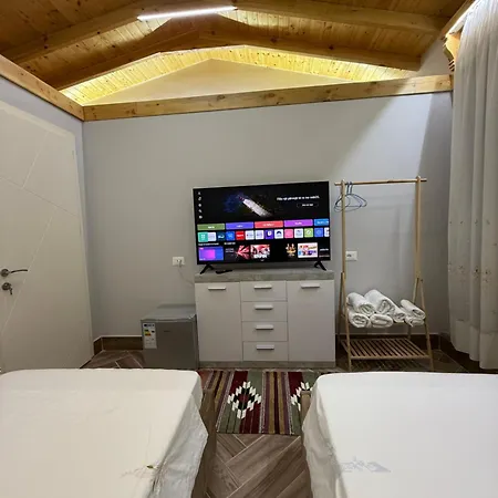 Reja Hamallaj בית הארחה