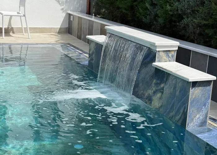 招待所 Reja Hamallaj 德拉克