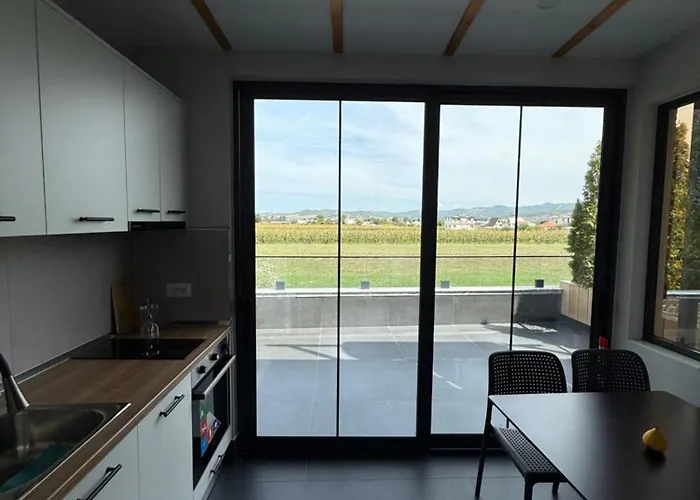 Reja Hamallaj 招待所 德拉克