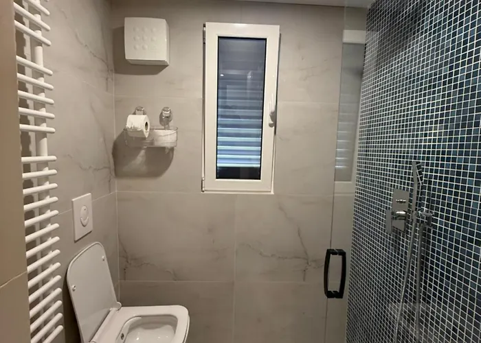 Reja Hamallaj 招待所 德拉克