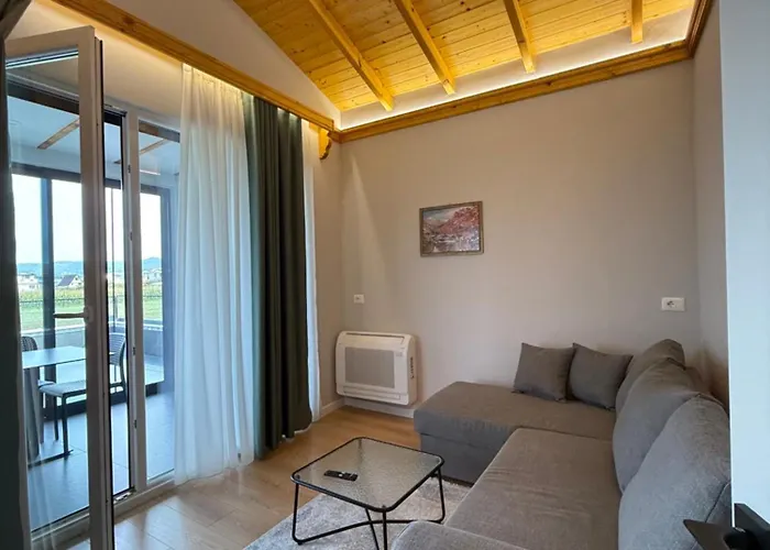 Reja Hamallaj 德拉克