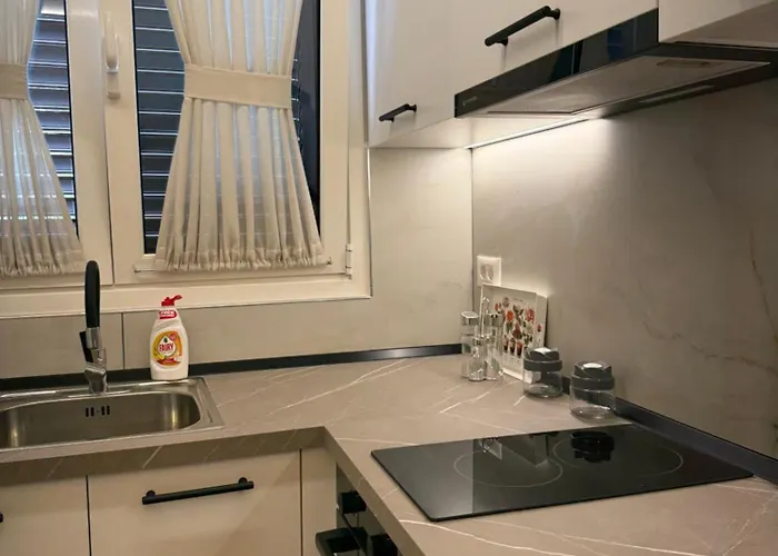 Reja Hamallaj 德拉克